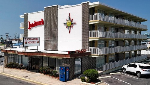 Landmark Motel - image 42