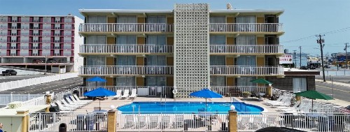 Landmark Motel - image 43