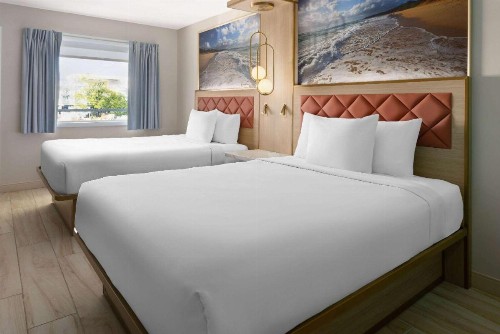 Binns Motor Inn - image 21