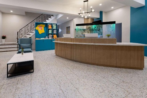 Binns Motor Inn - image 25