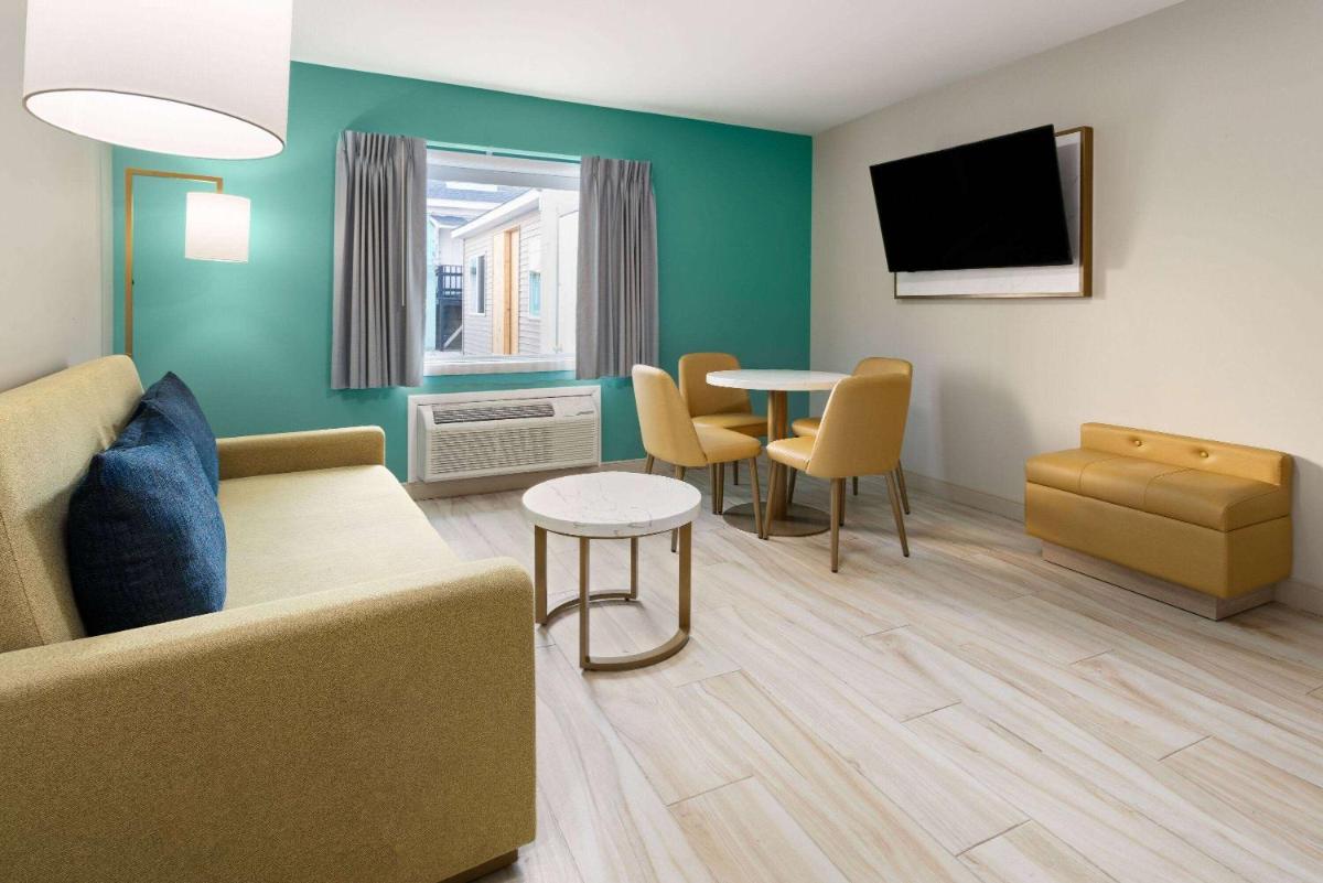 Binns Motor Inn - image 4