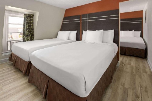 Wildwood Inn - image 13