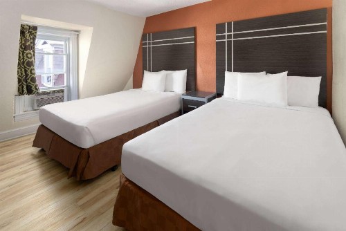 Wildwood Inn - image 14