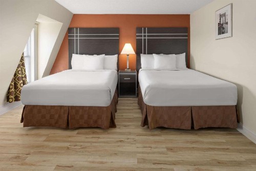 Wildwood Inn - image 18