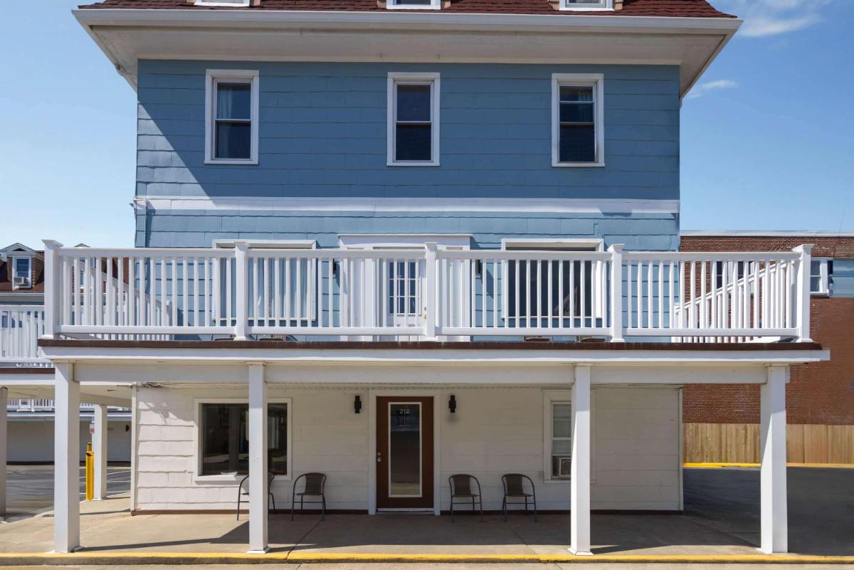 Wildwood Inn - image 2