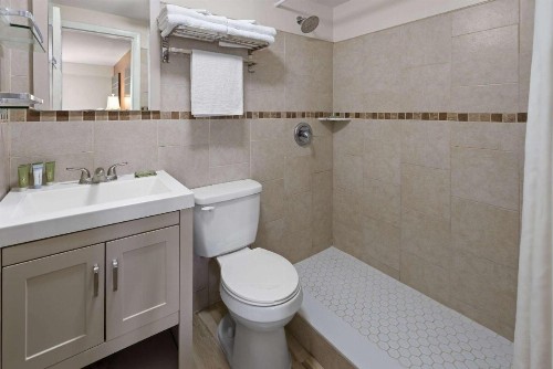 Wildwood Inn - image 24