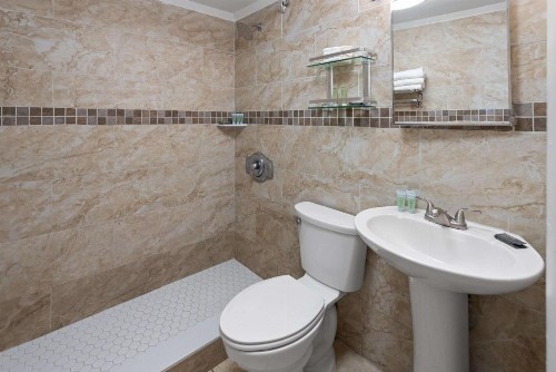 Wildwood Inn - image 25