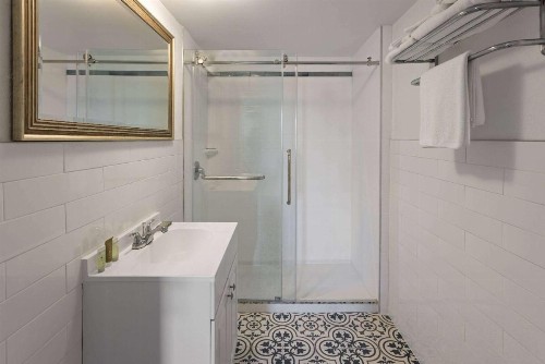 Wildwood Inn - image 30