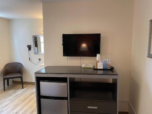Wildwood Inn - image 48