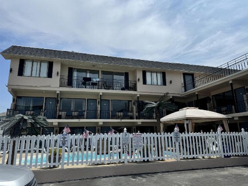 Paradise Inn - image 8