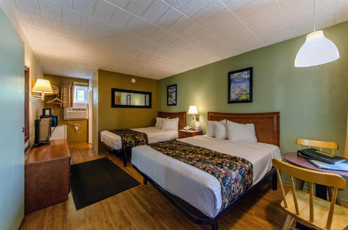 Marlane Motel - image 12