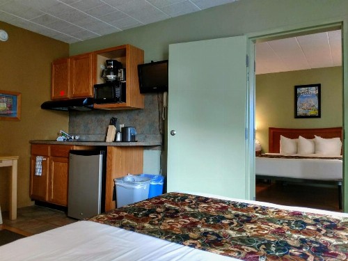 Marlane Motel - image 23