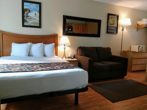 Marlane Motel - image 24