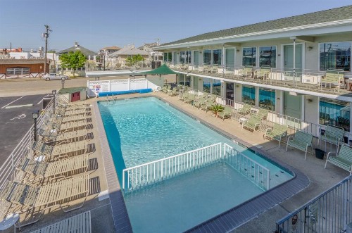 Marlane Motel - image 31