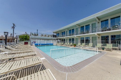 Marlane Motel - image 6