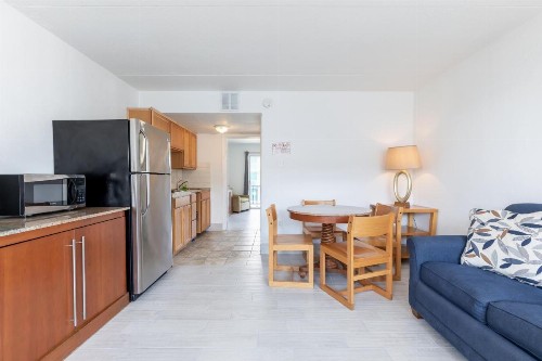 Premiere Motel - image 25