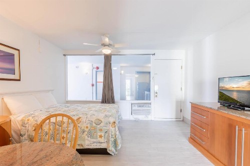 Premiere Motel - image 42