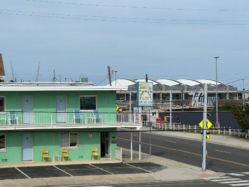 Rus Mar Motel - image 24
