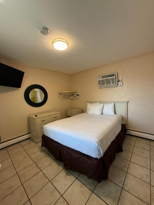 Rus Mar Motel - image 33