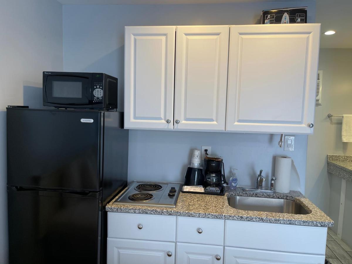 Rio Motel and Suites - image 3