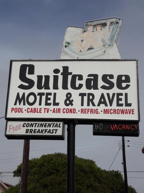 Suitcase Motel & Travel - image 2