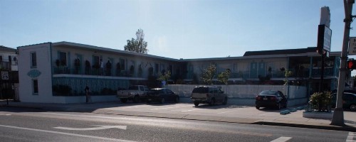 Suitcase Motel & Travel - image 32