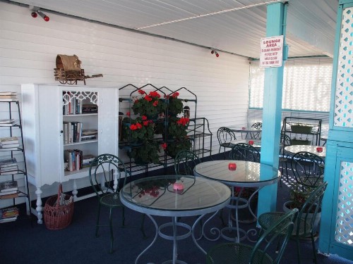 Suitcase Motel & Travel - image 41