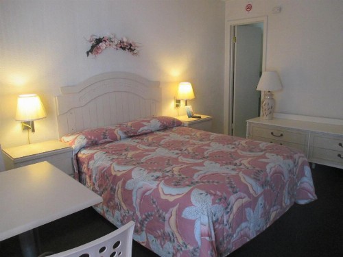 Starfire Motel - image 11