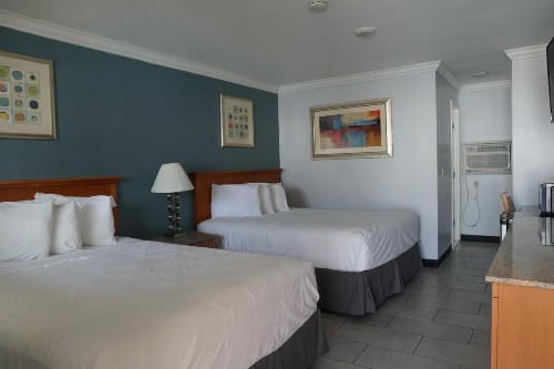 Sunrise Inn - image 12