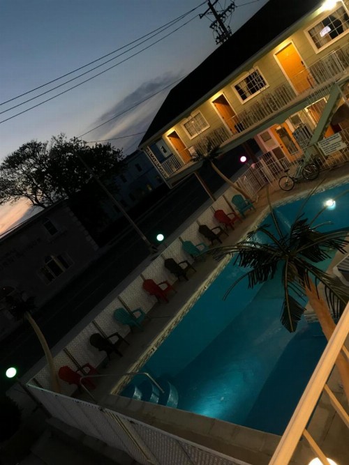 Sunrise Inn - image 17