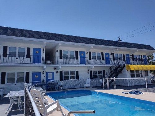 Pilgrim's Pride Motel - image 7