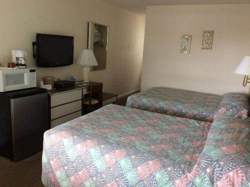 Crystal Sands Motel - image 14