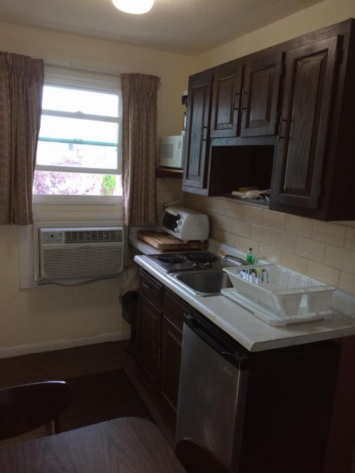 Crystal Sands Motel - image 34