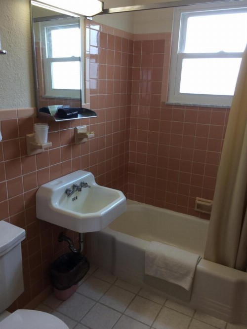 Crystal Sands Motel - image 5