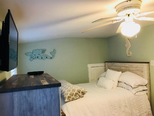 Beach House - image 10