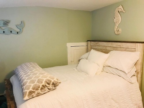 Beach House - image 11