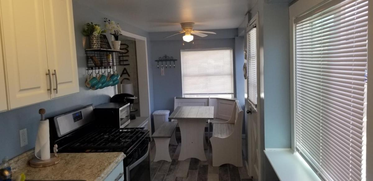1st floor cottage! One Block to Beach Convention Center and Wildwood Crest! - image 6