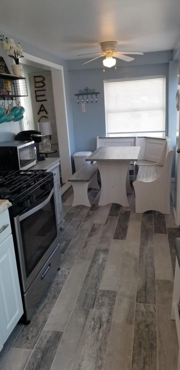 1st floor cottage! One Block to Beach Convention Center and Wildwood Crest! - image 7