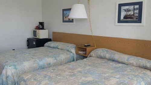 Tide Winds Motel - image 23