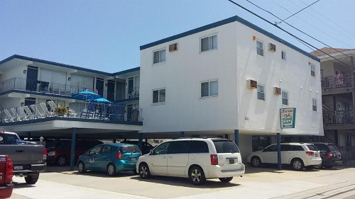 Tide Winds Motel - image 32