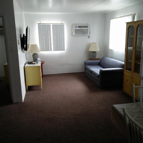 Tide Winds Motel - image 8