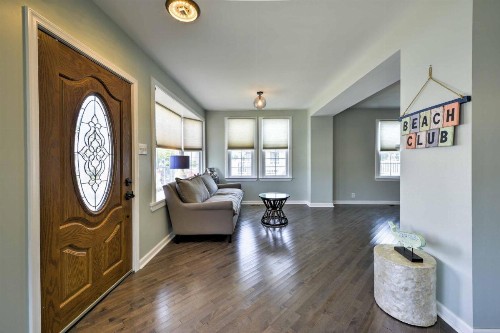 Charming Wildwood Hideaway with Private Pool and Deck! - image 10