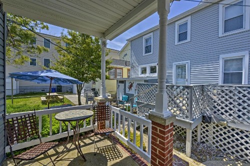 Wildwood Cottage - 2 Blocks to Beach and Boardwalk!