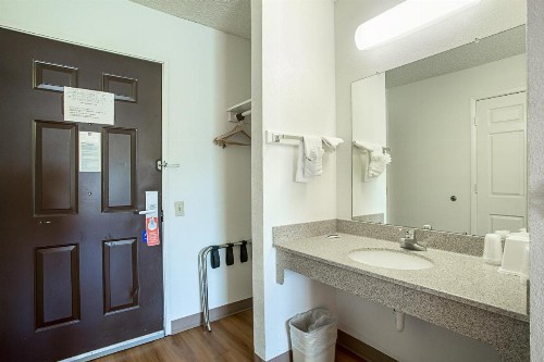 Motel 6-Williams AZ - West - Grand Canyon - image 18