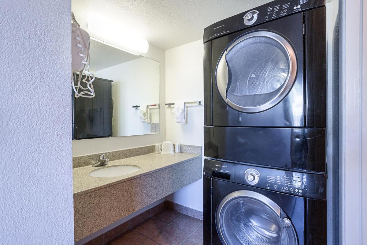 Motel 6-Williams AZ - West - Grand Canyon - image 2