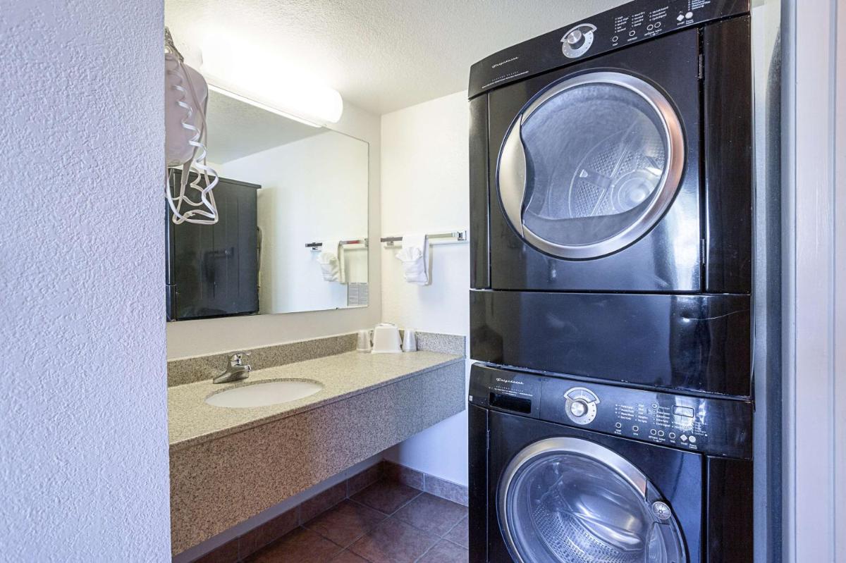 Motel 6-Williams AZ - West - Grand Canyon - image 4