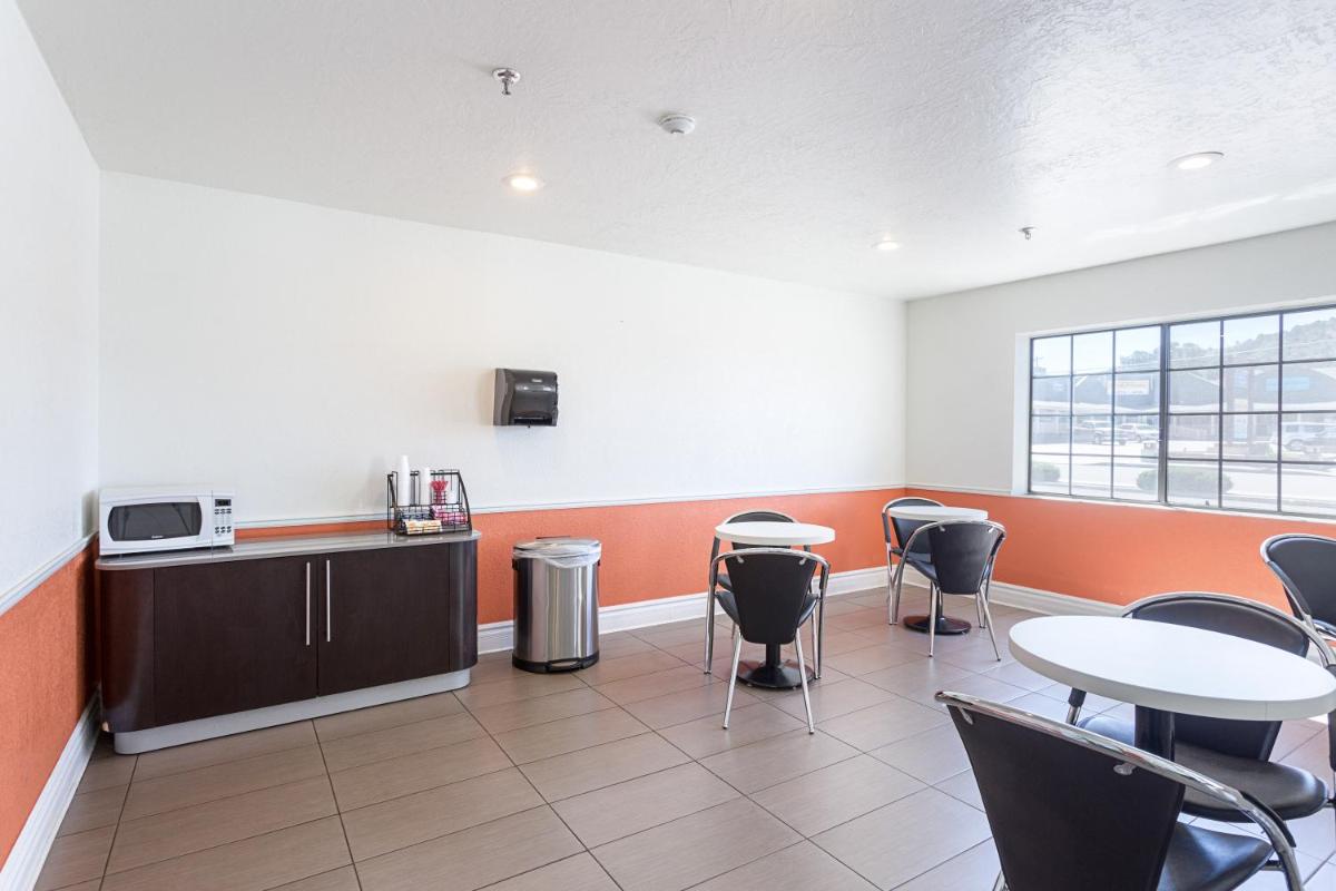 Motel 6-Williams AZ - West - Grand Canyon - image 5
