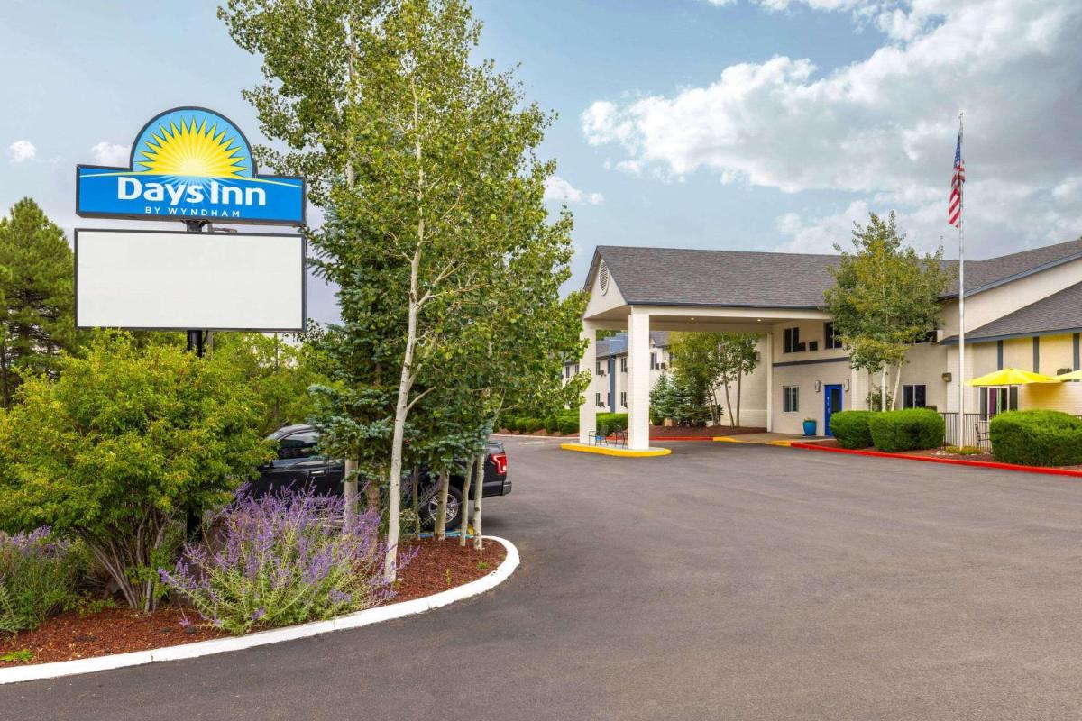 Days Inn by Wyndham Williams - image 2