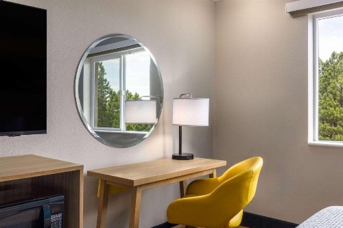 Days Inn by Wyndham Williams - image 23