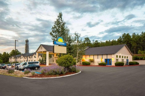 Days Inn by Wyndham Williams - image 3